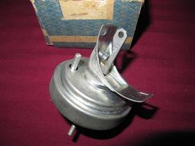 07-121 Bosch Nos Porsche 914 Distributor Vacuum Advance 1 237 121 981