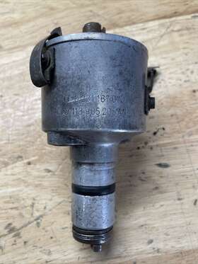 113.905.205an Bosch 231 167 070 Volkswagen Ignition Distributor Air-cooled Beetle 1972/73