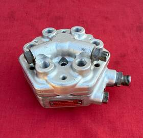 Bosch 986 438 211 Genuine Fuel Distributor 1986-93 Mercedes-benz W124 W126 W201 2.6l 3.0l I6