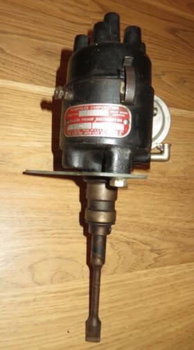1345464 Chrysler Desoto 6 Cyl. Distributor With Cap Rotor Points Auto Lite