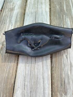 E6zz-12252 Daniel Carpenter Reproductions 1986-1995 Mustang V8 5.0 Rubber Distributor Cover Boot With Running Horse Pony