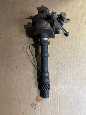 1111338 Delco Remy 1962 - 67 Chevy V/8 Points Distributor With Governor
