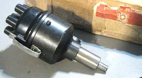 1112616 Delco Remy 1111917 Nos 1963-1965 Divco Truck 6 Cylinder Distributor