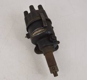 1112318 Delco Remy 1954-1965 White Trucks Distributor With Cap Rotor Points