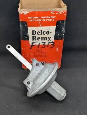 F1304 Delco Remy Nos 1957 1958 1959 Ford 8 Cyl 57-60 Mercury Lincoln Distributor Vacuum Advance
