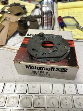 D2pz-12151-b Ford Distributor Breaker Db-186-a 6 Cyl 1972-73 200-250
