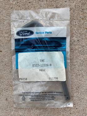 E3zz-12226-a Ford Nos 1983 1984 1985 Mustang 5.0 Gt Ssp Saleen Asc Vacuum Advance Molded Hose