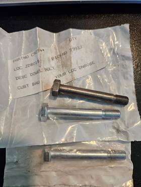 C9294 Jaguar C2393 E-type Oil Pump Dowel Bolt