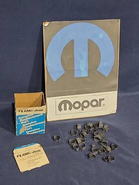 3203077 Jeep Nos Vintage Amc Pinch Clamps 26 Qty
