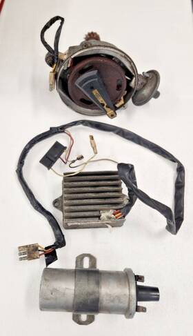 C33148 Lucas 41321 Jaguar Xke V12 Distributor Includes Amplifier And Coil
