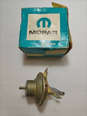 2098117 Mopar 1962 Plymouth Dodge Manual Transmission Vacuum Advancer 6-cyl Nos