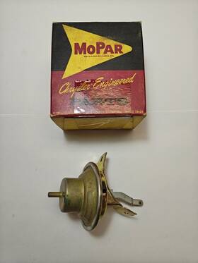 2098298 Mopar 1962-1963 Dodge Plymouth Belvedere 318 V8 Distributor Vacuum Chamber Nos