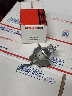 E7hz-12370-a Motorcraft Dd-924 1985-1991 Ford Truck Vacuum Advance Chamber Oem