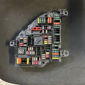 61149264923 Original Bmw Item 61.14-9 9264923 F10 F12 F01 F02 5 6 7 Series Rear Power Distribution Fuse Box Relay