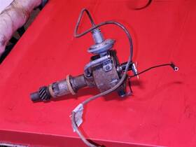606.gm2s56 Pontiac 1956 Distributor