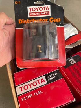 35190 Toyota 19101 73 Distributor Cap