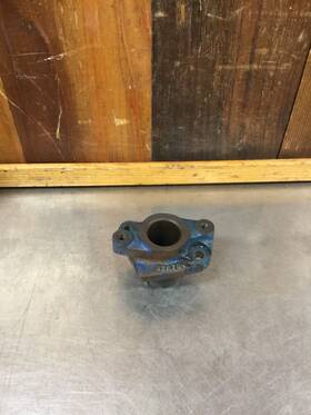 Kt1031 Triumph 126784 Tr6 Tr250 Gt6 Original Distributor Base Housing Pedestal. Used.
