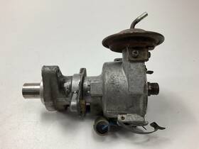 D611-54 Used-datsun #899 - Ignition Distributor Oem For 1973 240z