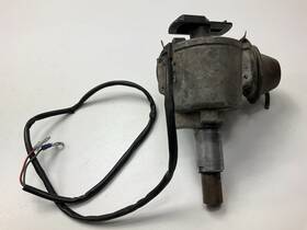 22100-n4700 Used-datsun D6f5-02 - Distributor Oem For 280z