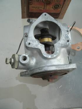 Lr-4152 Western Auto Ford Distributor Unit - V8 1932 To 1936 N.o.s. Rebuilt In Original Box
